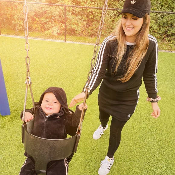 Meet your Posher, Hannah - Picture 2 of 4